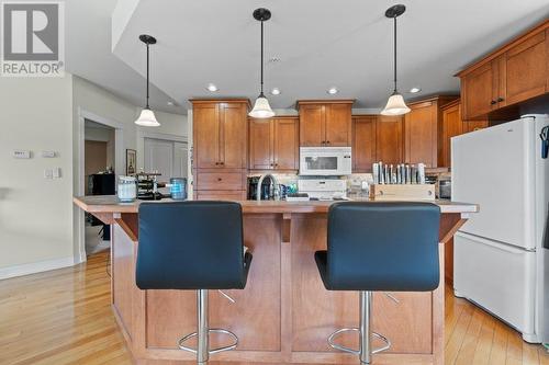 611 Shuswap Street Sw Unit# #204, Salmon Arm, BC - Indoor Photo Showing Kitchen With Upgraded Kitchen