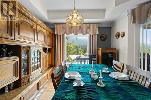 611 Shuswap Street Sw Unit# #204, Salmon Arm, BC - Indoor Photo Showing Dining Room