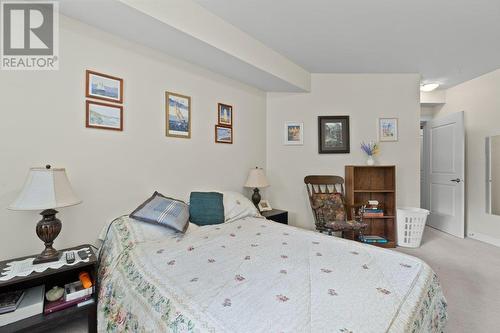 611 Shuswap Street Sw Unit# #204, Salmon Arm, BC - Indoor Photo Showing Bedroom