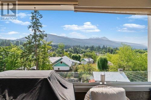 611 Shuswap Street Sw Unit# #204, Salmon Arm, BC -  With View