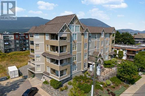 611 Shuswap Street Sw Unit# #204, Salmon Arm, BC - Outdoor