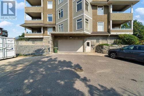 611 Shuswap Street Sw Unit# #204, Salmon Arm, BC - Outdoor