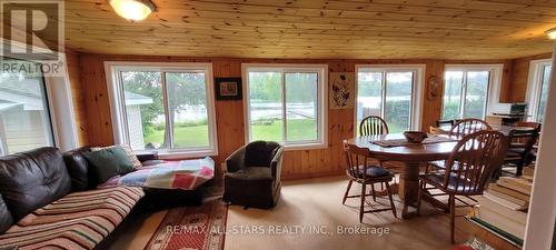 136 Coldstream Road, Kawartha Lakes, ON - Indoor Photo Showing Dining Room