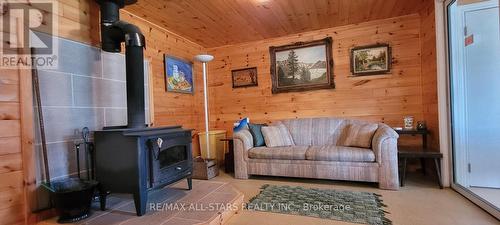 136 Coldstream Road, Kawartha Lakes, ON - Indoor Photo Showing Other Room