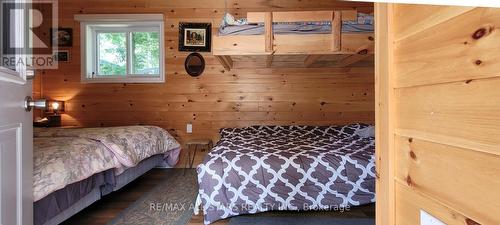 136 Coldstream Road, Kawartha Lakes, ON - Indoor Photo Showing Bedroom