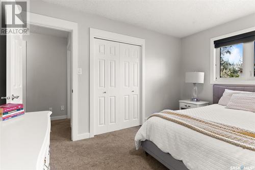 2034 Braun Bay E, Regina, SK - Indoor Photo Showing Bedroom