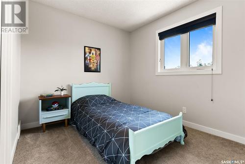 2034 Braun Bay E, Regina, SK - Indoor Photo Showing Bedroom