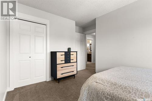 2034 Braun Bay E, Regina, SK - Indoor Photo Showing Bedroom