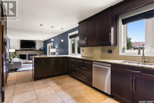 2034 Braun Bay E, Regina, SK - Indoor Photo Showing Kitchen With Upgraded Kitchen