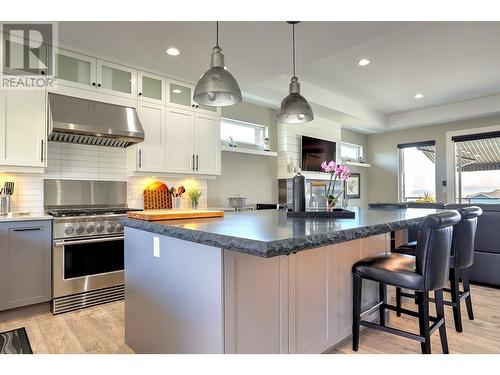 6539 Blackcomb Place, Vernon, BC - Indoor Photo Showing Kitchen With Upgraded Kitchen