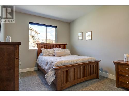 6539 Blackcomb Place, Vernon, BC - Indoor Photo Showing Bedroom