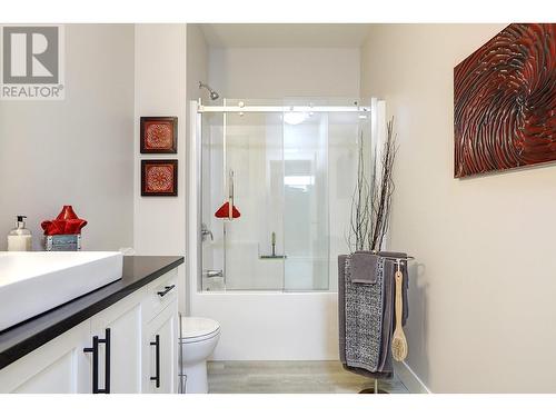 6539 Blackcomb Place, Vernon, BC - Indoor Photo Showing Bathroom