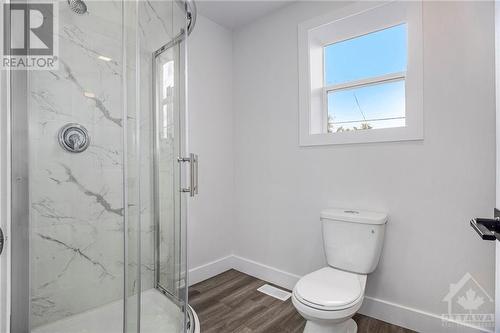 185 Carillon Street Unit#1, Ottawa, ON - Indoor Photo Showing Bathroom