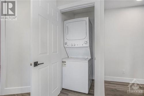 185 Carillon Street Unit#1, Ottawa, ON - Indoor Photo Showing Laundry Room