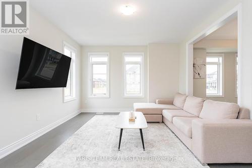 1246 Broderick Street, Innisfil, ON - Indoor Photo Showing Living Room