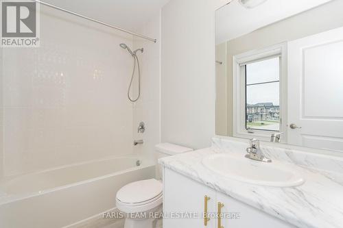 1246 Broderick Street, Innisfil, ON - Indoor Photo Showing Bathroom