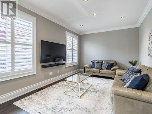 12 Rowley Street, Richmond Hill (Oak Ridges), ON - Indoor Photo Showing Living Room