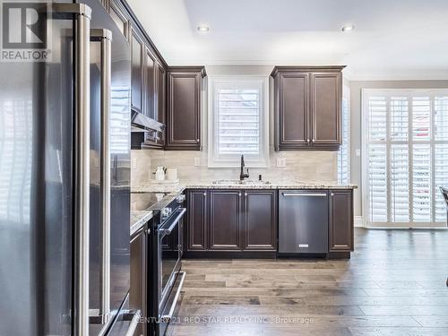 12 Rowley Street, Richmond Hill (Oak Ridges), ON - Indoor Photo Showing Kitchen With Stainless Steel Kitchen With Upgraded Kitchen