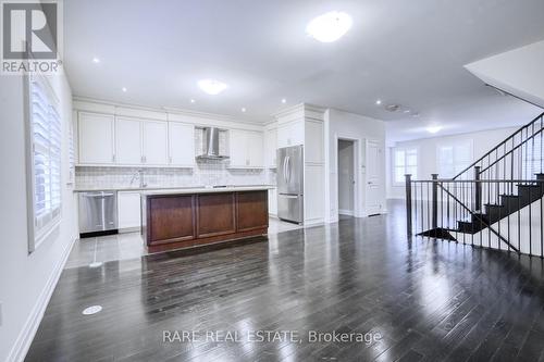 25 Plowman Lane, Richmond Hill (Rouge Woods), ON - Indoor Photo Showing Kitchen