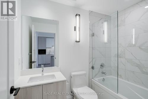 1104 - 123 Portland Street, Toronto (Waterfront Communities), ON - Indoor Photo Showing Bathroom