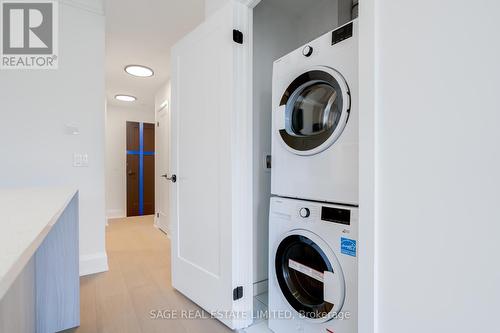 1104 - 123 Portland Street, Toronto (Waterfront Communities), ON - Indoor Photo Showing Laundry Room