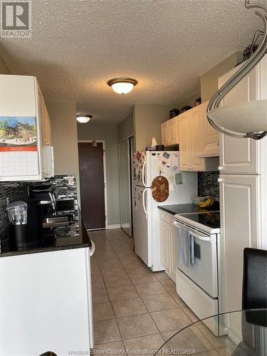 120 Pickering Drive Unit# 503, Amherstburg, ON - Indoor Photo Showing Kitchen