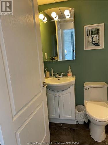 120 Pickering Drive Unit# 503, Amherstburg, ON - Indoor Photo Showing Bathroom