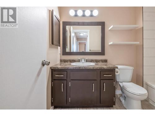 2100 43 Avenue Unit# 107, Vernon, BC - Indoor Photo Showing Bathroom