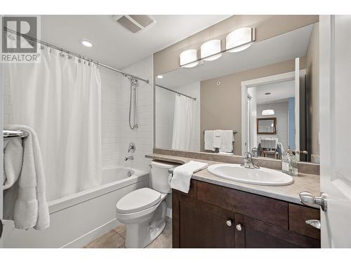 2210 Upper Sundance Drive Unit# 1304, West Kelowna, BC - Indoor Photo Showing Bathroom