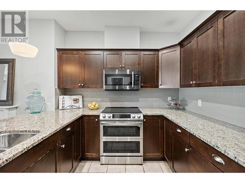 2210 Upper Sundance Drive Unit# 1304, West Kelowna, BC - Indoor Photo Showing Kitchen