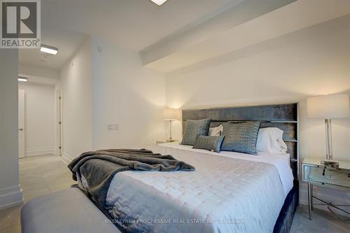 301 - 3 Southvale Drive, Toronto (Leaside), ON - Indoor Photo Showing Bedroom