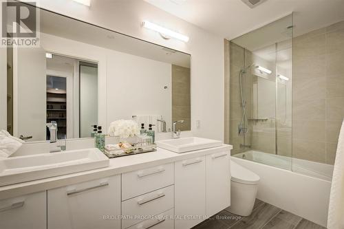 301 - 3 Southvale Drive, Toronto (Leaside), ON - Indoor Photo Showing Bathroom