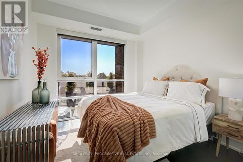 301 - 3 Southvale Drive, Toronto (Leaside), ON - Indoor Photo Showing Bedroom