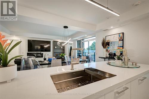 301 - 3 Southvale Drive, Toronto (Leaside), ON - Indoor Photo Showing Kitchen