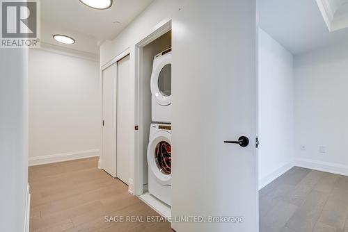 1103 - 123 Portland Street, Toronto (Waterfront Communities), ON - Indoor Photo Showing Laundry Room