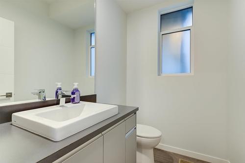 3704 Morningside Drive, West Kelowna, BC - Indoor Photo Showing Bathroom