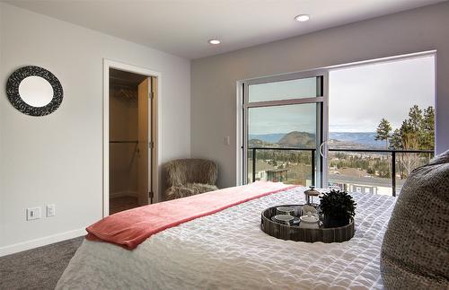 3704 Morningside Drive, West Kelowna, BC - Indoor Photo Showing Bedroom