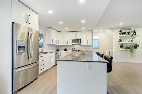 3704 Morningside Drive, West Kelowna, BC - Indoor Photo Showing Kitchen With Upgraded Kitchen