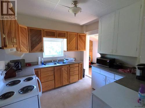 444 Marcella St, Temiskaming Shores, ON - Indoor Photo Showing Kitchen With Double Sink