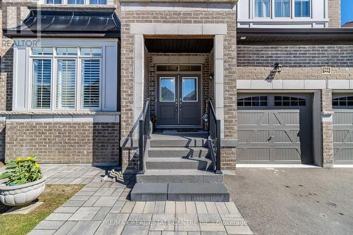 944 Larter Street, Innisfil, ON - Outdoor With Facade