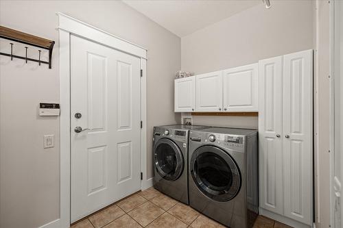 2302 Pine Vista Place, West Kelowna, BC - Indoor Photo Showing Laundry Room