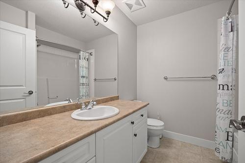 2302 Pine Vista Place, West Kelowna, BC - Indoor Photo Showing Bathroom