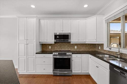 2302 Pine Vista Place, West Kelowna, BC - Indoor Photo Showing Kitchen With Double Sink