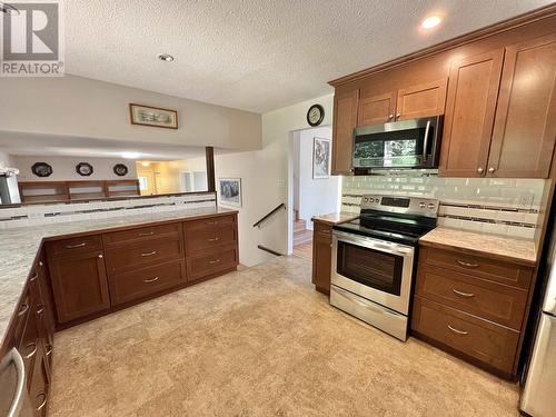 2069 Dragon Lake Road, Quesnel, BC - Indoor Photo Showing Kitchen