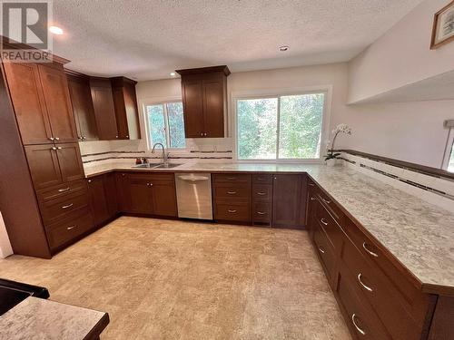 2069 Dragon Lake Road, Quesnel, BC - Indoor Photo Showing Kitchen With Double Sink