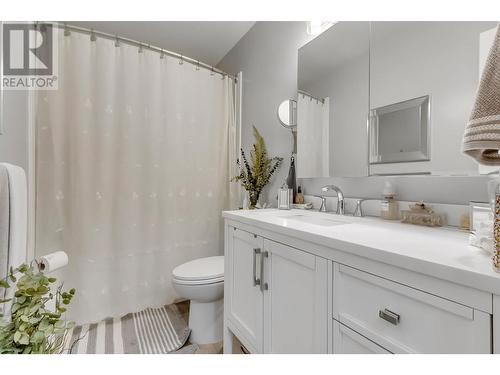 8093 Rochester Crescent, Prince George, BC - Indoor Photo Showing Bathroom