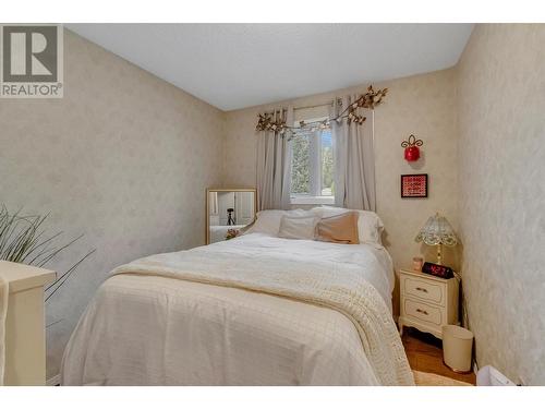 8093 Rochester Crescent, Prince George, BC - Indoor Photo Showing Bedroom