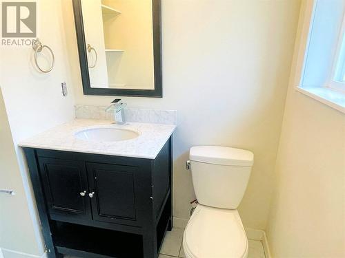 3186 Mcleod Road, West Kelowna, BC - Indoor Photo Showing Bathroom