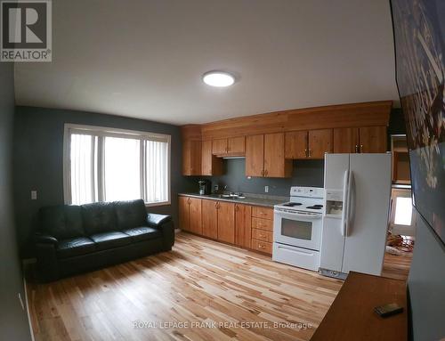 1511 Dufferin Street, Whitby (Port Whitby), ON - Indoor Photo Showing Kitchen