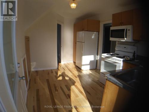 1511 Dufferin Street, Whitby (Port Whitby), ON - Indoor Photo Showing Kitchen